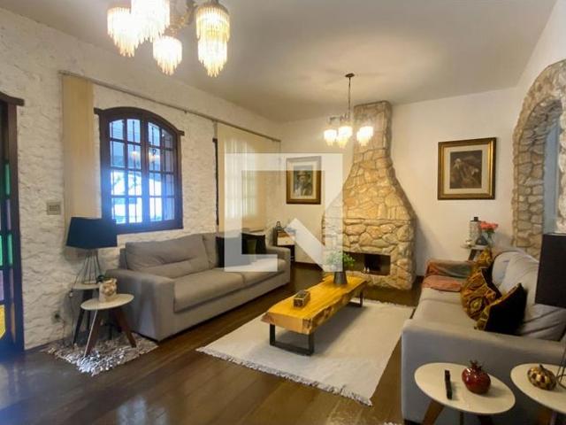 Casa aluguel em Região Geográfica Imediata de Belo Horizonte, Região Metropolitana de Belo Horizonte