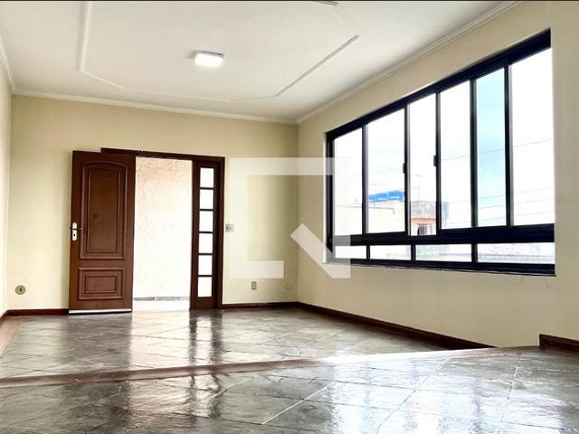 Casa aluguel em Região Geográfica Imediata de Juiz de Fora, Juiz de Fora