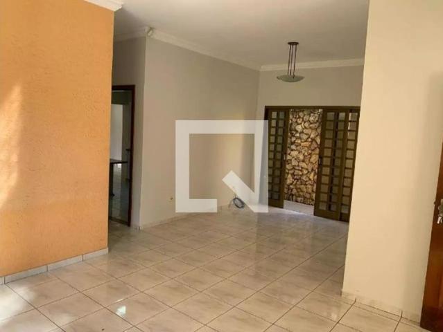 Casa aluguel em Região Geográfica Imediata de Uberlândia, Oliveira Fortes