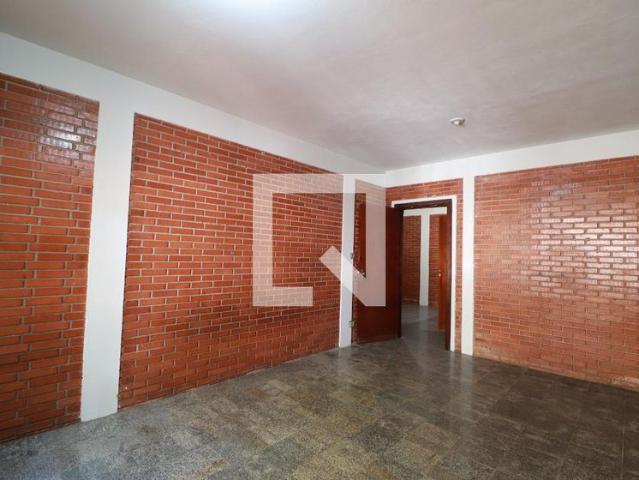 Casa aluguel em Região Geográfica Imediata de Uberlândia, Oliveira Fortes
