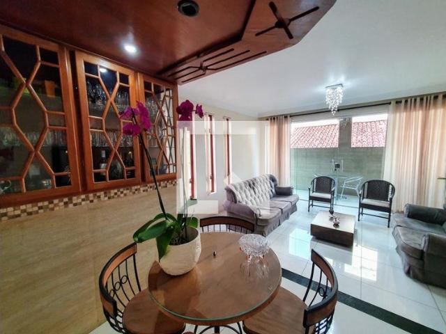 Casa aluguel em Região Geográfica Imediata de Belo Horizonte, Região Metropolitana de Belo Horizonte