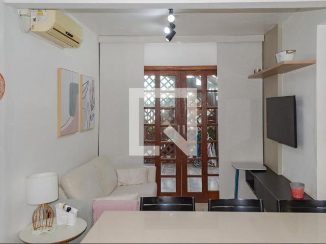 Casa aluguel em Região Geográfica Imediata de Florianópolis, Desterro