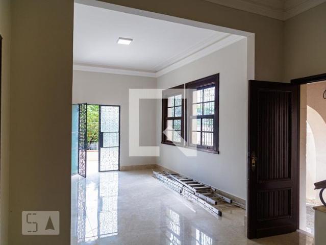 Casa aluguel em Região Geográfica Imediata de Belo Horizonte, Região Metropolitana de Belo Horizonte