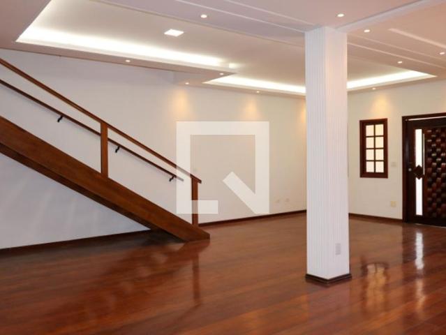 Casa aluguel em Região Imediata de São Paulo, Região Metropolitana de São Paulo