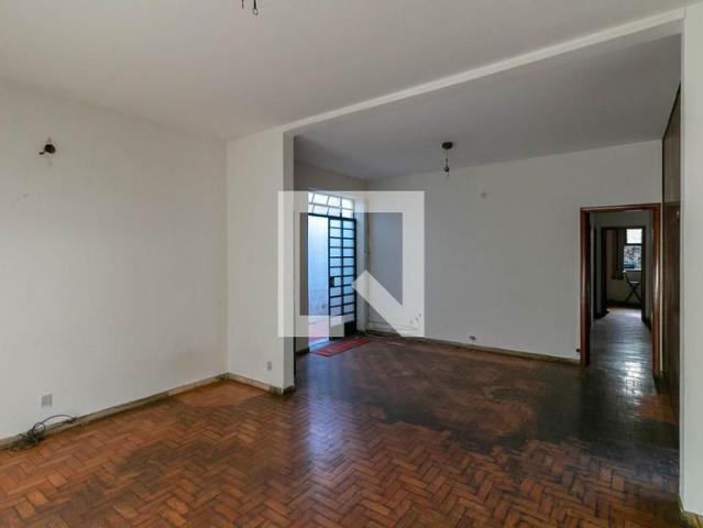 Casa aluguel em Regional Centro-Sul, Belo Horizonte