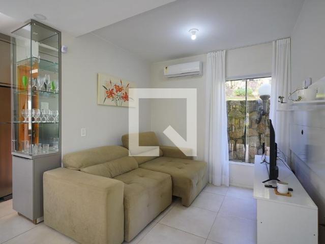 Casa aluguel em Região Geográfica Imediata de Florianópolis, Desterro