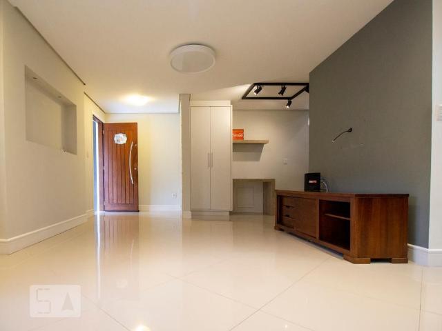 Casa aluguel em Região Geográfica Imediata de Florianópolis, Desterro