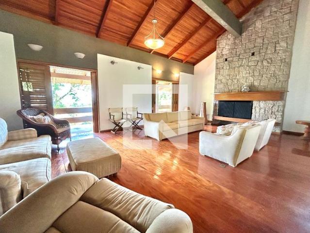 Casa aluguel em Região Geográfica Imediata de Florianópolis, Desterro