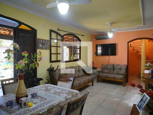Casa aluguel em Região Geográfica Imediata do Rio de Janeiro, Região Metropolitana do Rio de Janeiro