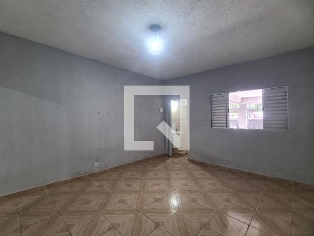 Casa aluguel em Vila Cunha Bueno, São Paulo