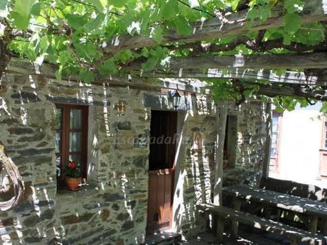 Casa en alquiler en Pesoz