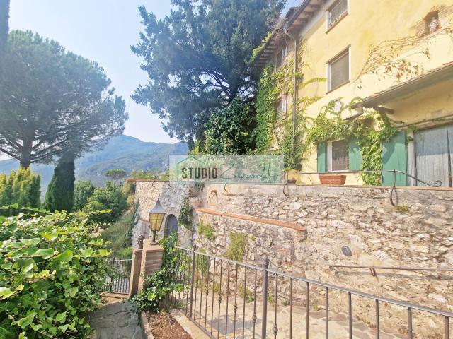 Villa Indipendente in vendita a Casette, Camaiore