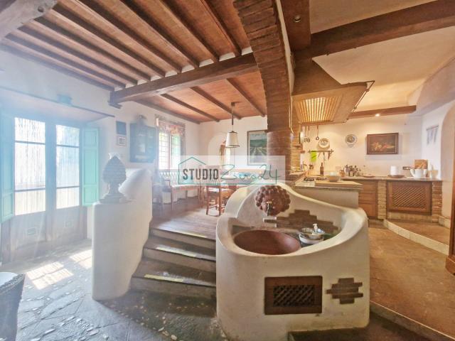 Villa Indipendente in vendita a Stazzema, Toscana
