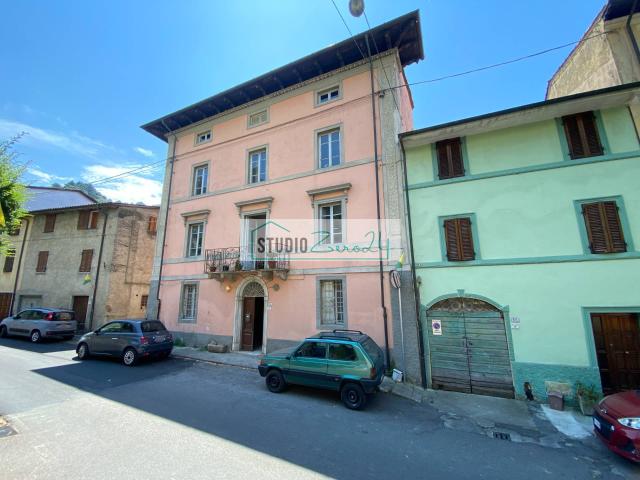 Villa Indipendente in vendita a Camaiore, Toscana