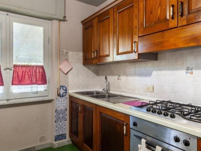 Villa Indipendente in vendita a Montemagno, Camaiore