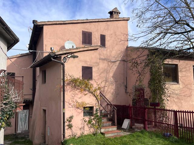 Villa Indipendente in vendita a Campello Sul Clitunno, Umbria