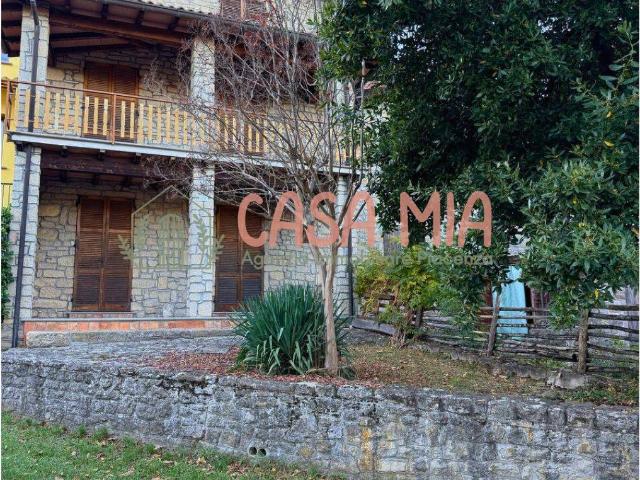 Villa Indipendente in vendita a Colli Verdi, Bozzola