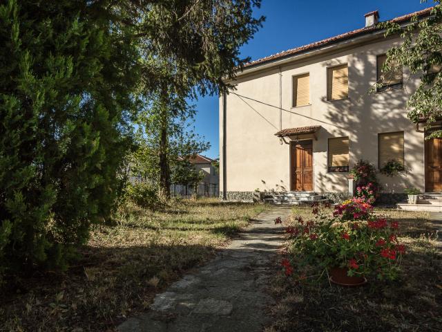 Villa Indipendente in vendita a Dego, Liguria