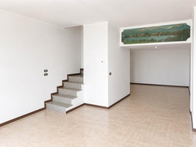 Villa Indipendente in vendita a Tuna, Gazzola