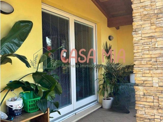 Villa Indipendente in vendita a Gossolengo, Reggio Emilia