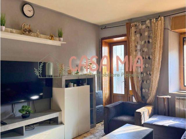 Villa Indipendente in vendita a Gragnano Trebbiense, Reggio Emilia