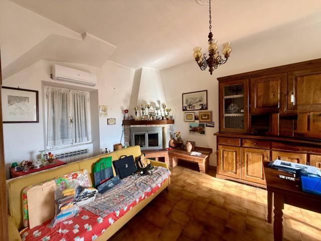 Villa Indipendente in vendita a Magliano In Toscana, Toscana