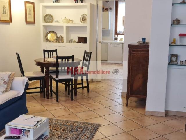 Villa Indipendente in vendita a Centro Storico, Marche