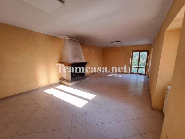 Villa Indipendente in vendita a Cerreto, Marche