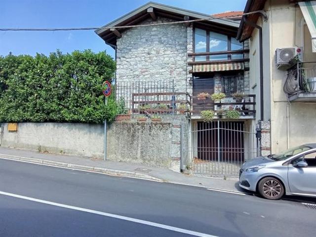 Villa Indipendente in vendita a Montorfano, Como