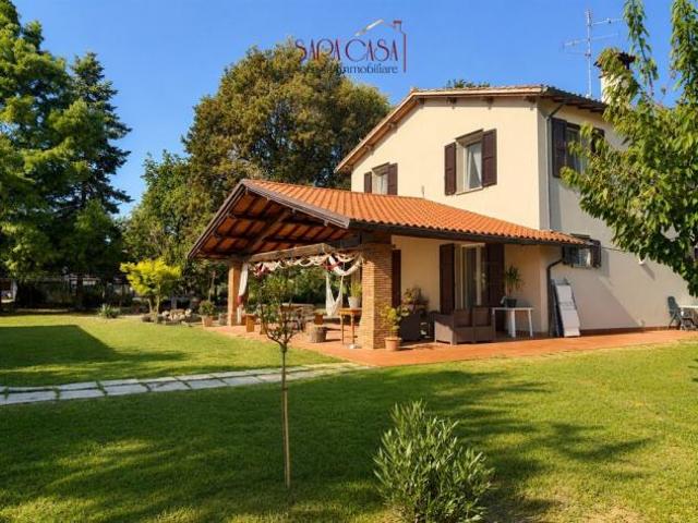 Villa Indipendente in vendita a Faenza, Ravenna