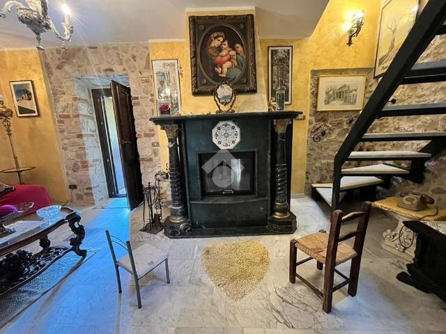 Villa Indipendente in affitto a Veroli, Lazio
