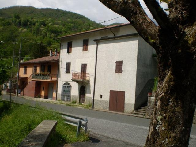 Villa Indipendente in affitto a Unione di comuni Montana Lunigiana, Comano