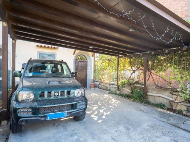 Villa Indipendente in affitto a Campi Bisenzio, Toscana