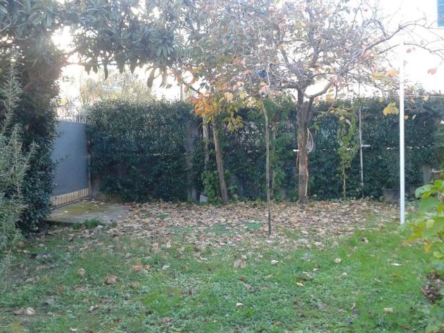 Villa Indipendente in affitto a Carbognano, Lerici