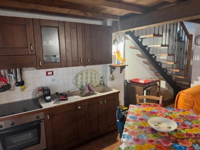 Villa Indipendente in affitto a Nicosia-Rezzano, Calci