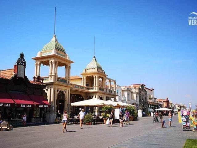 Villa Indipendente in affitto a Viareggio, Toscana