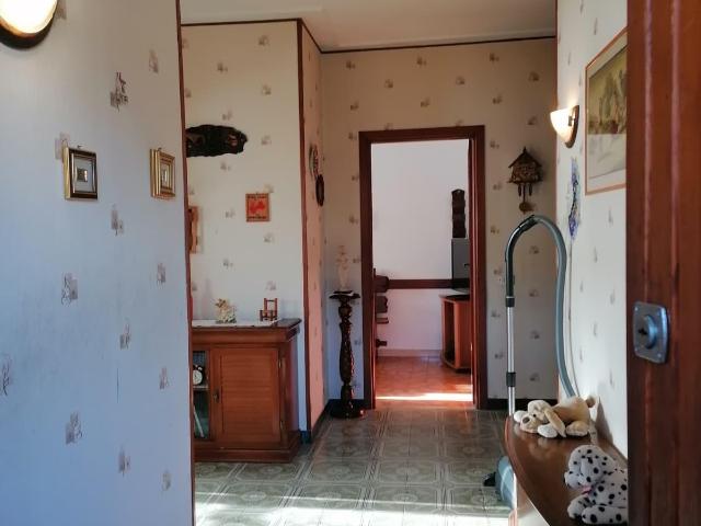 Villa Indipendente in affitto a Bonascola, Carrara