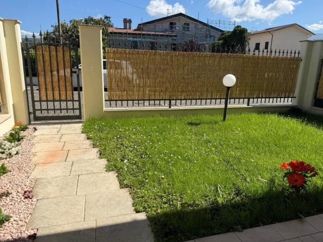 Villa Indipendente in affitto a Unione di comuni Montana Lunigiana, Fosdinovo