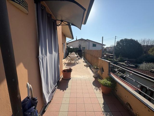 Villa Indipendente in affitto a Montignoso, Toscana