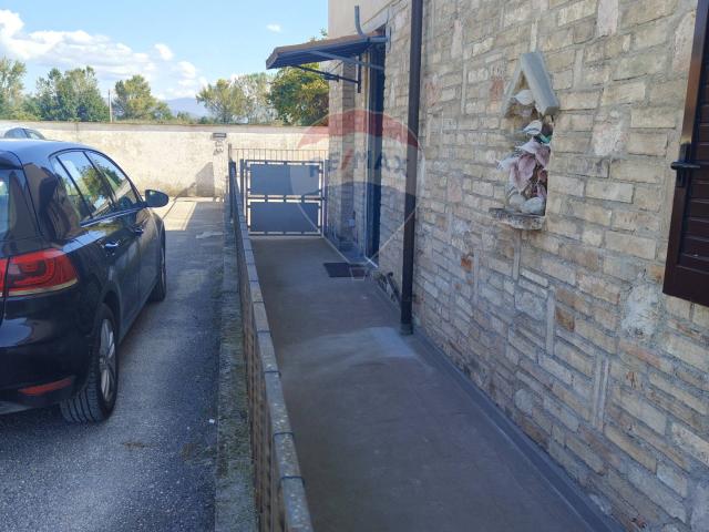 Villa Indipendente in affitto a Acqua Alleori, Foligno