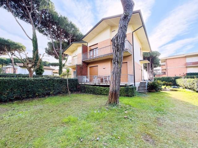 Villa Indipendente in affitto a Camaiore, Toscana