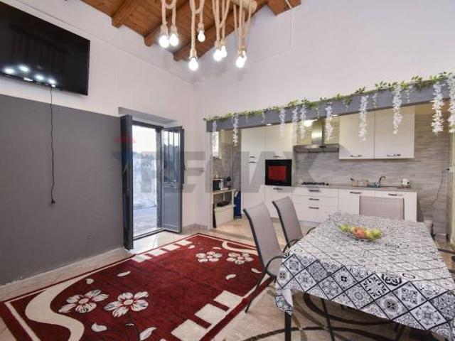 Villa Indipendente in vendita a Acireale, Sicilia