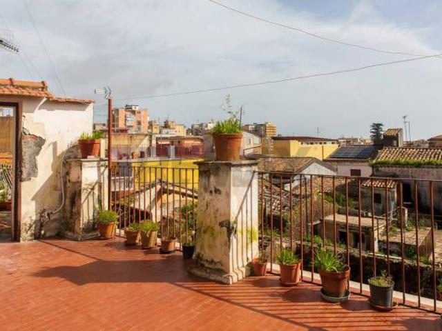 Villa Indipendente in vendita a Acireale, Sicilia