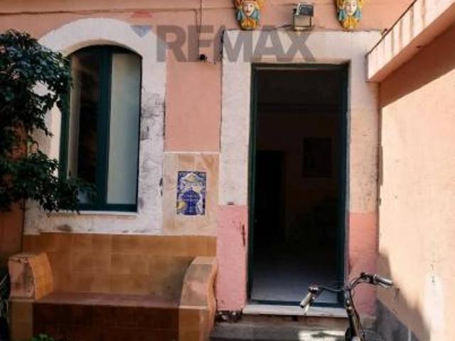 Villa Indipendente in vendita a Acireale, Sicilia