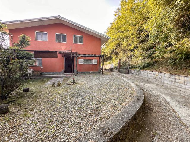 Villa Indipendente in vendita a Piemonte, Alessandria
