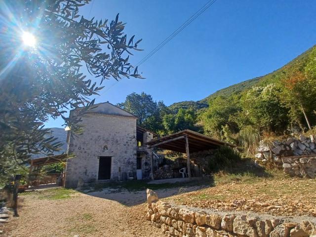 Villa Indipendente in vendita a Amaseno, Lazio