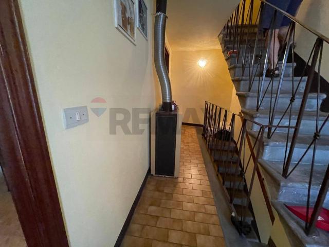 Villa Indipendente in vendita a Unione dei comuni Media Valle del Serchio, Benabbio