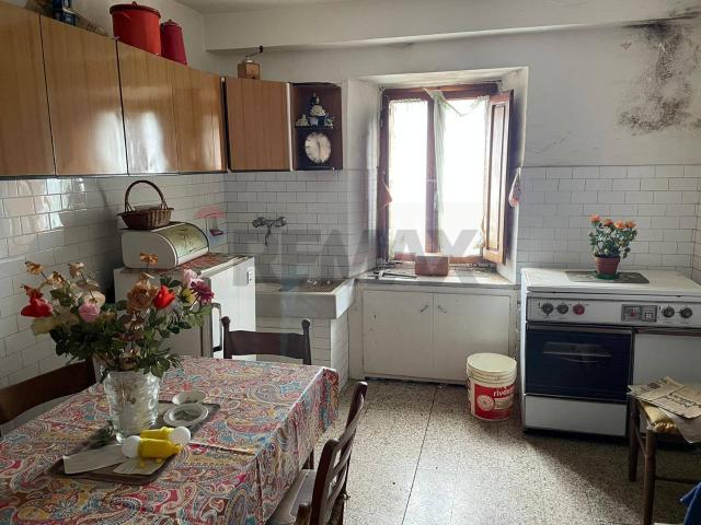 Villa Indipendente in vendita a Unione dei comuni Media Valle del Serchio, Crasciana
