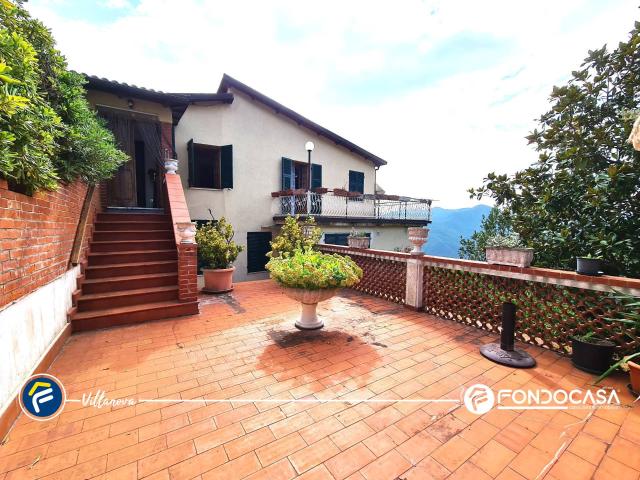 Villa Indipendente in vendita a Aquila Di Arroscia, Liguria