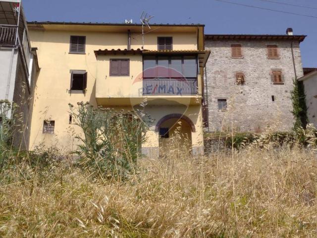 Villa Indipendente in vendita a Unione dei comuni Media Valle del Serchio, Borgo A Mozzano